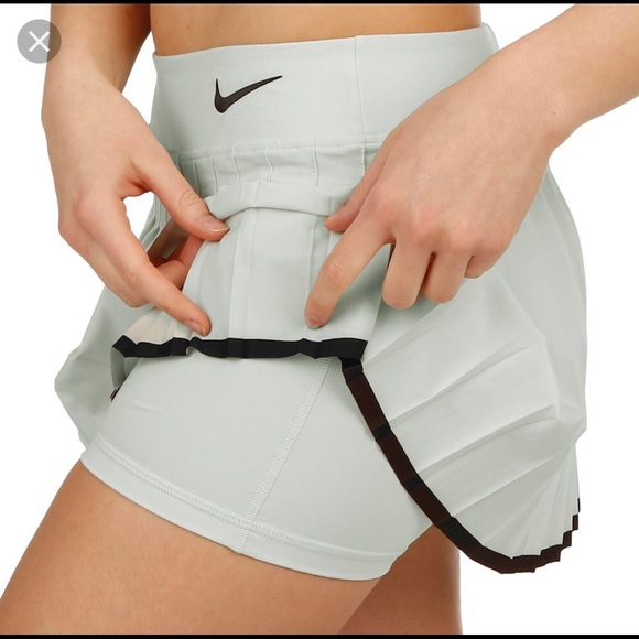 Nike Victory Tennis/Golf skirt - Picture 3 of 3